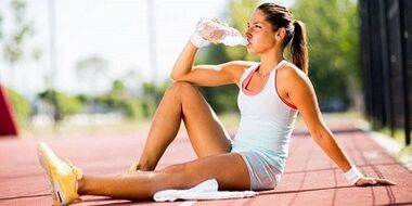 održavanje režima pića i pravilne prehrane